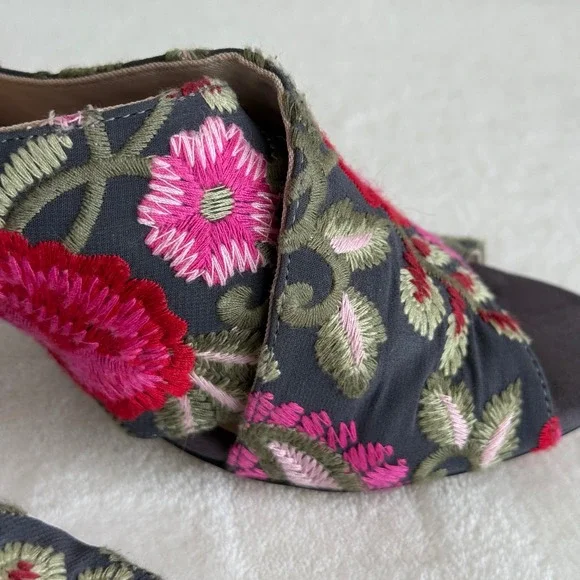 Sole Society Women's Embroidered Floral Open Toe Heels Shoes 7.5 Chunky Heel - Picture 10 of 16